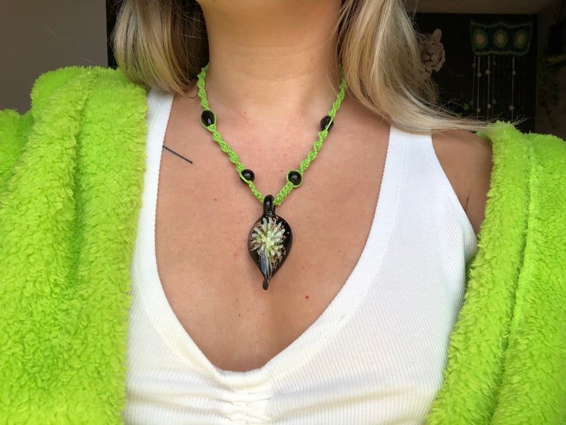 Flower Hemp Necklace