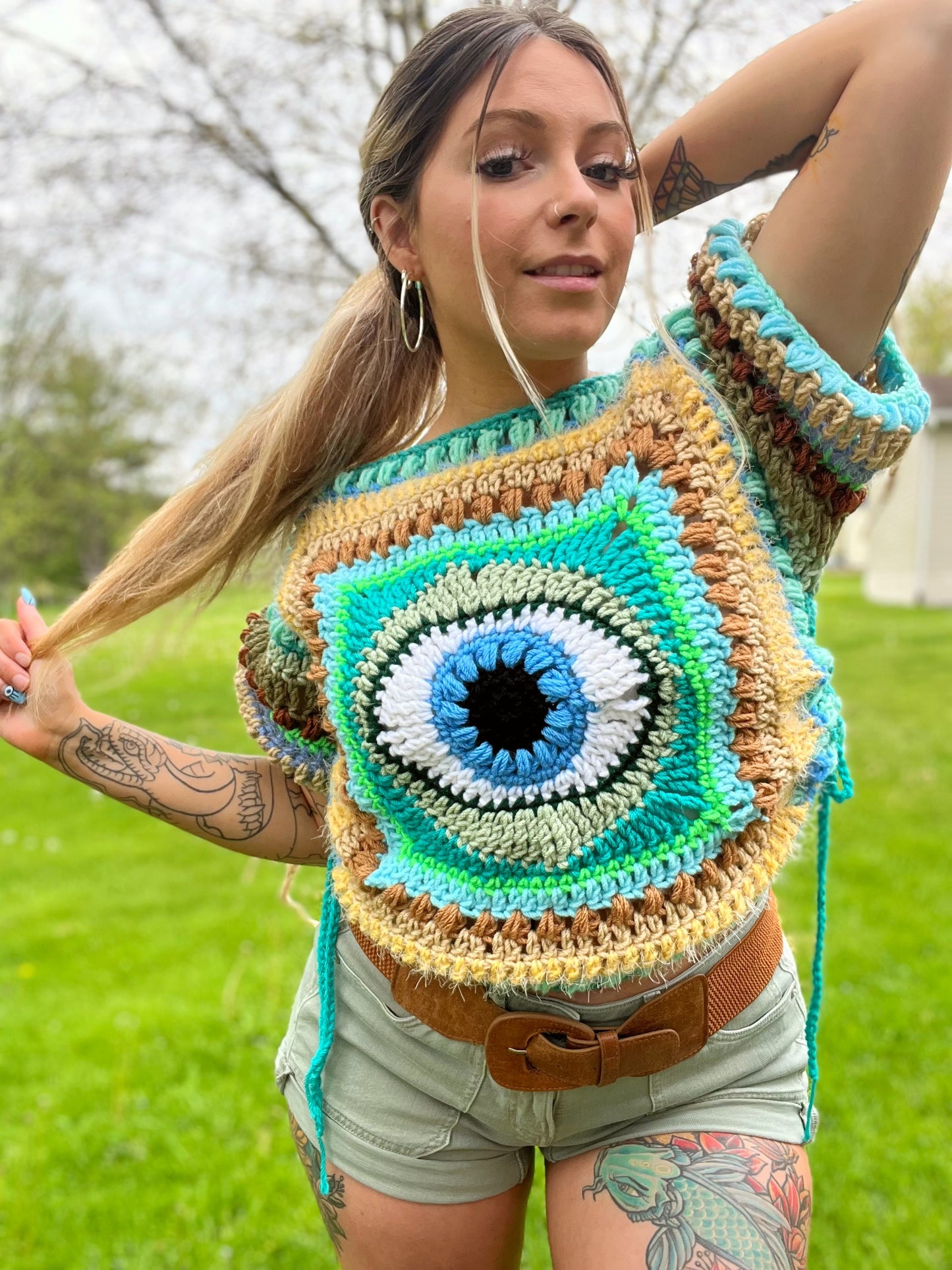 M/L Cinched Third Eye Sweater
