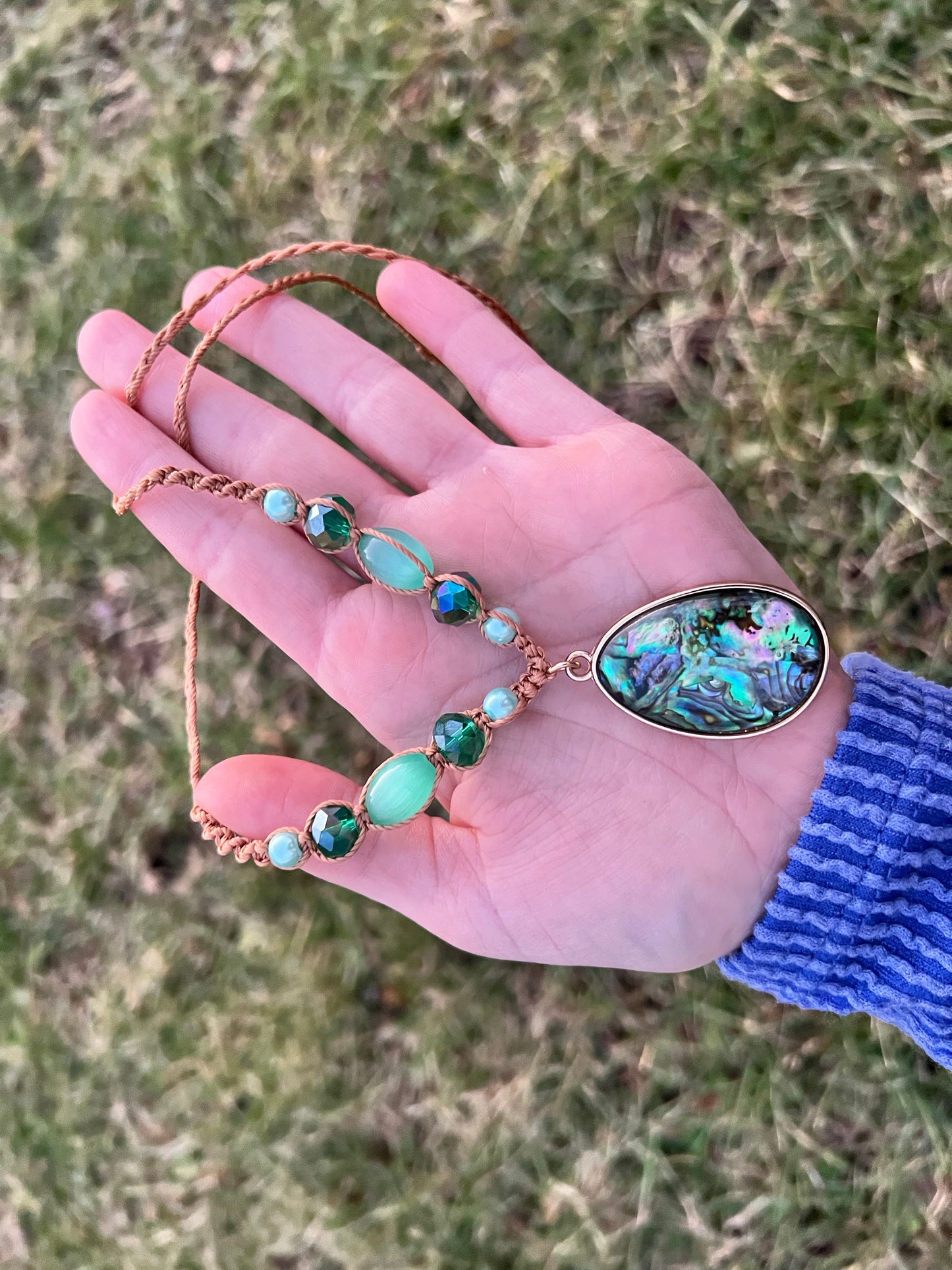 Abalone Pendant - Adjustable Macrame Choker/Necklace