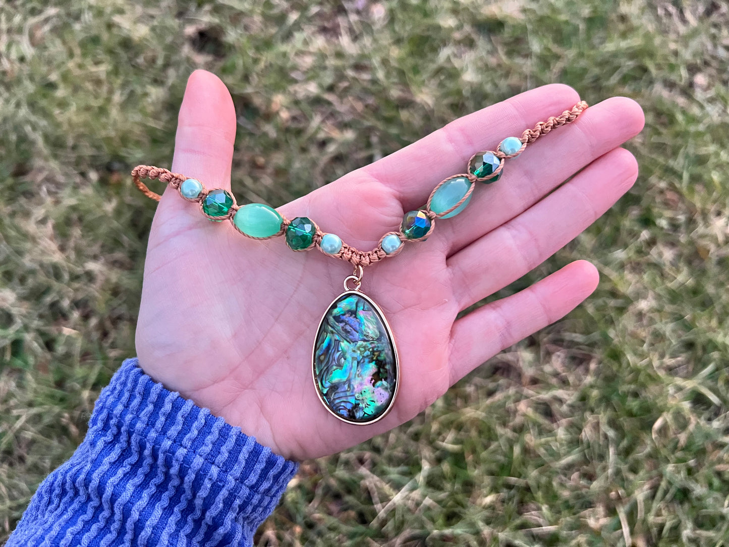 Abalone Pendant - Adjustable Macrame Choker/Necklace