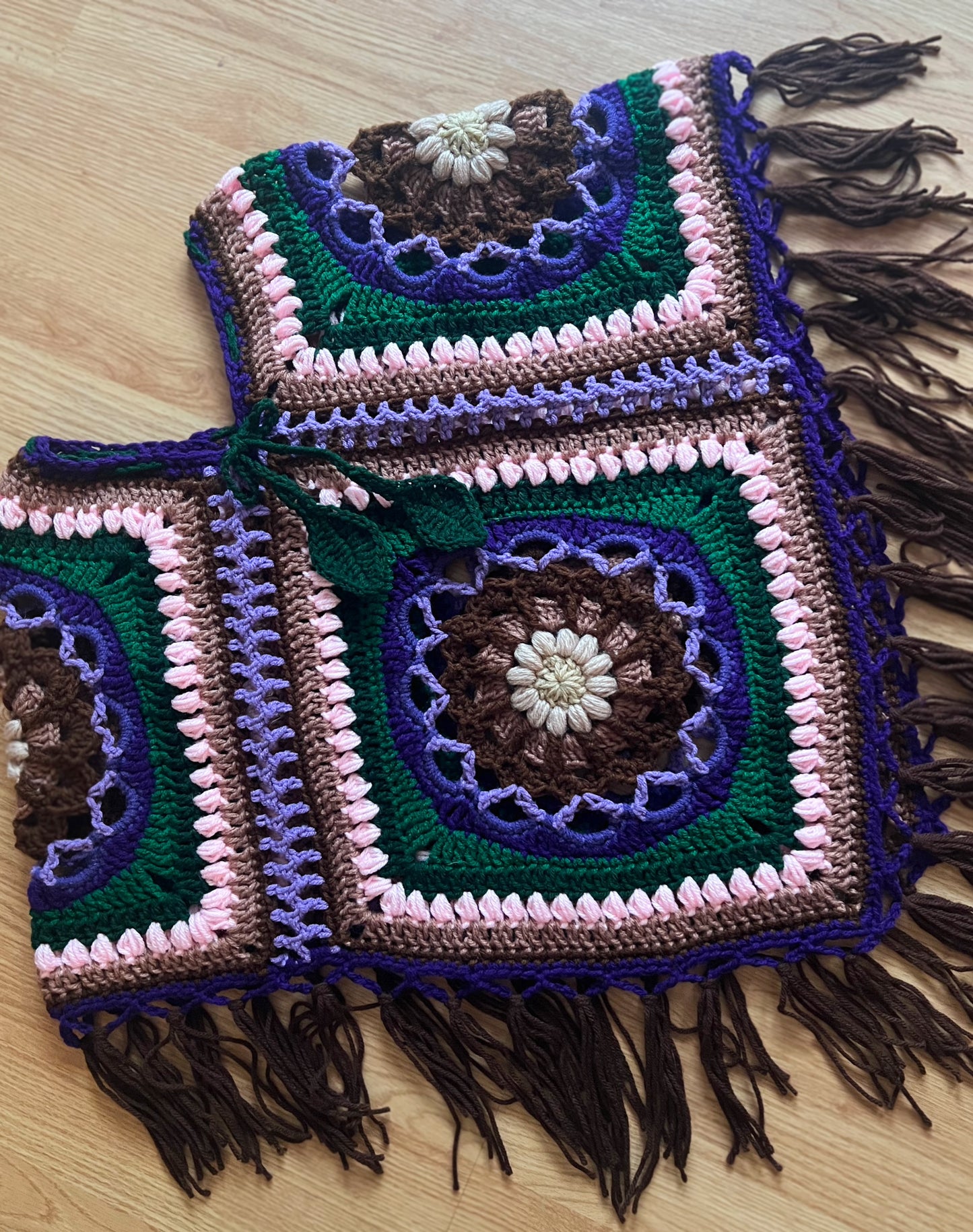 The Queen of Pentacles Poncho Pattern