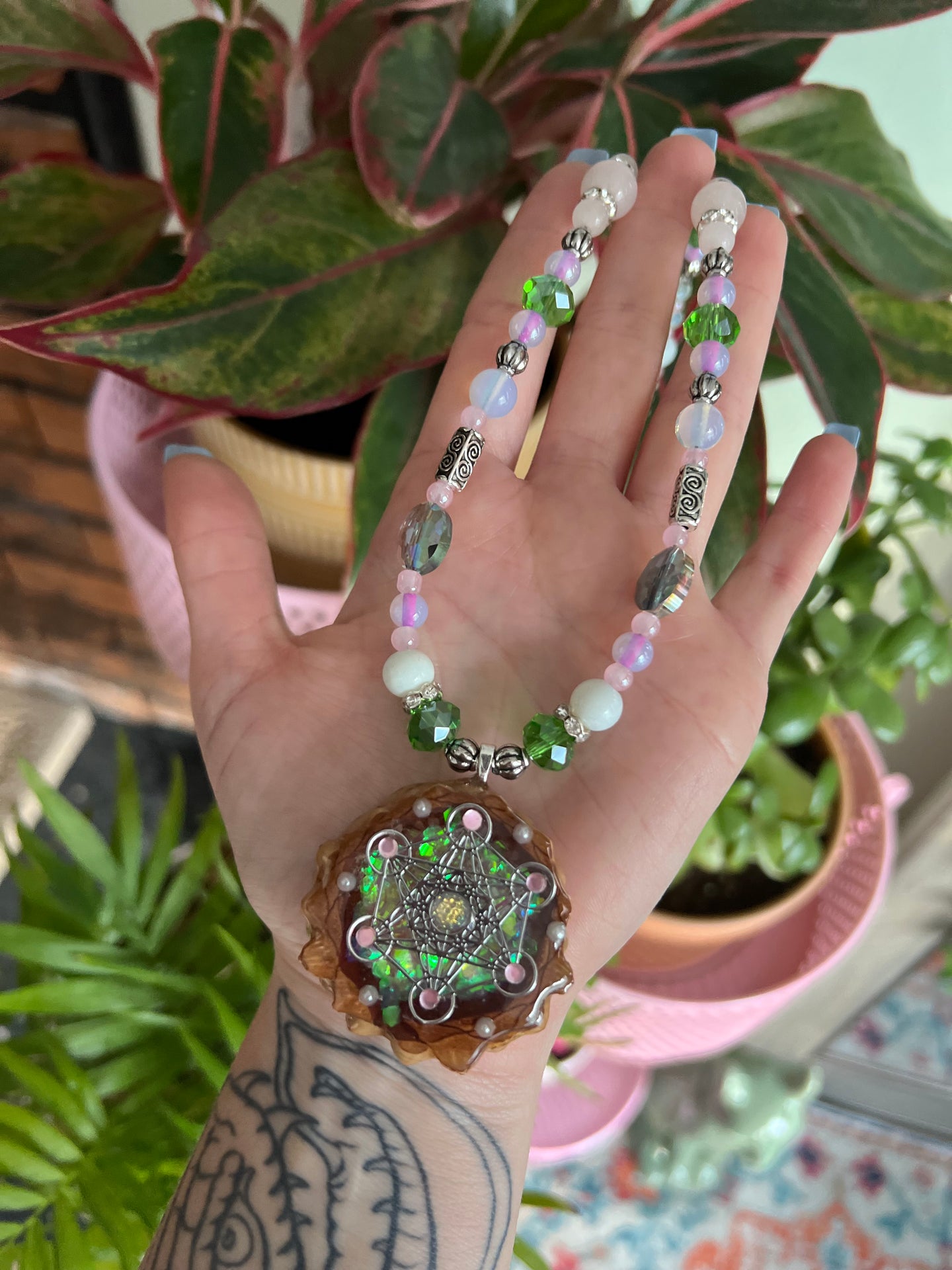 Holographic Beaded Pinecone Necklace 22”