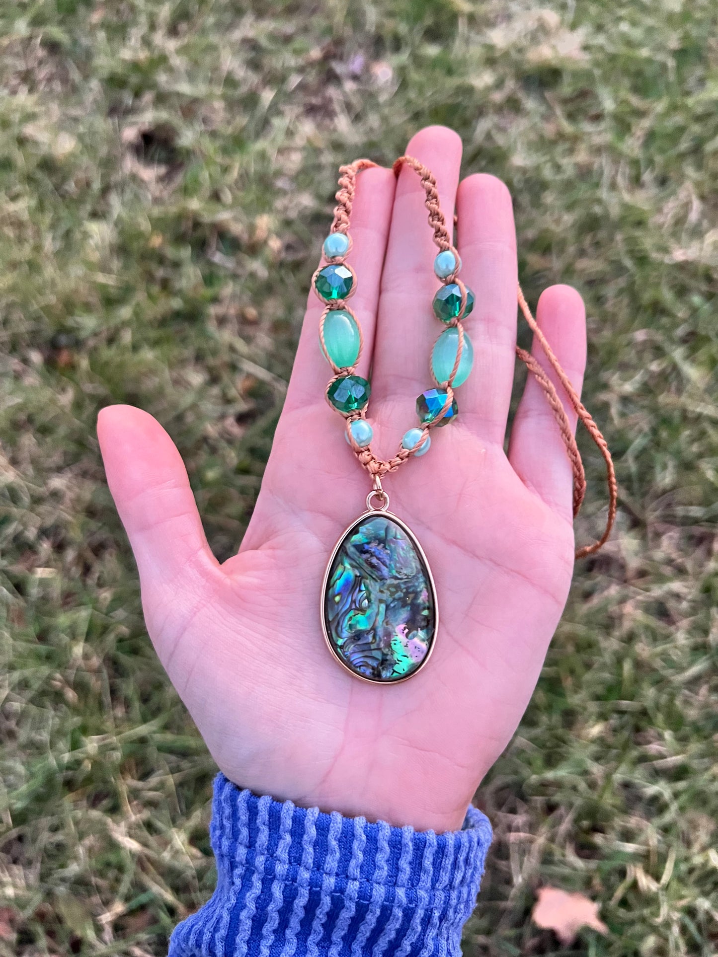 Abalone Pendant - Adjustable Macrame Choker/Necklace