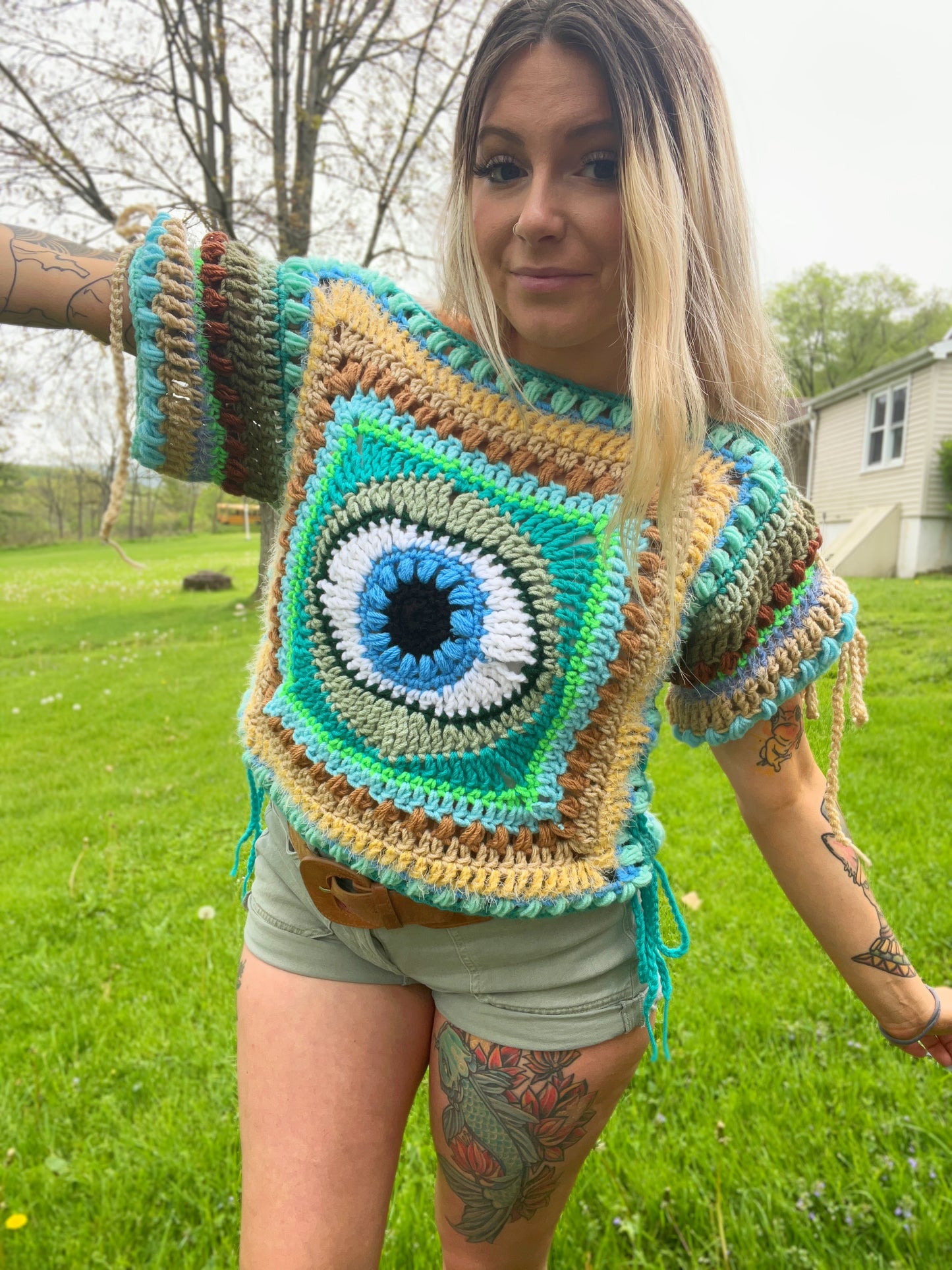 M/L Cinched Third Eye Sweater