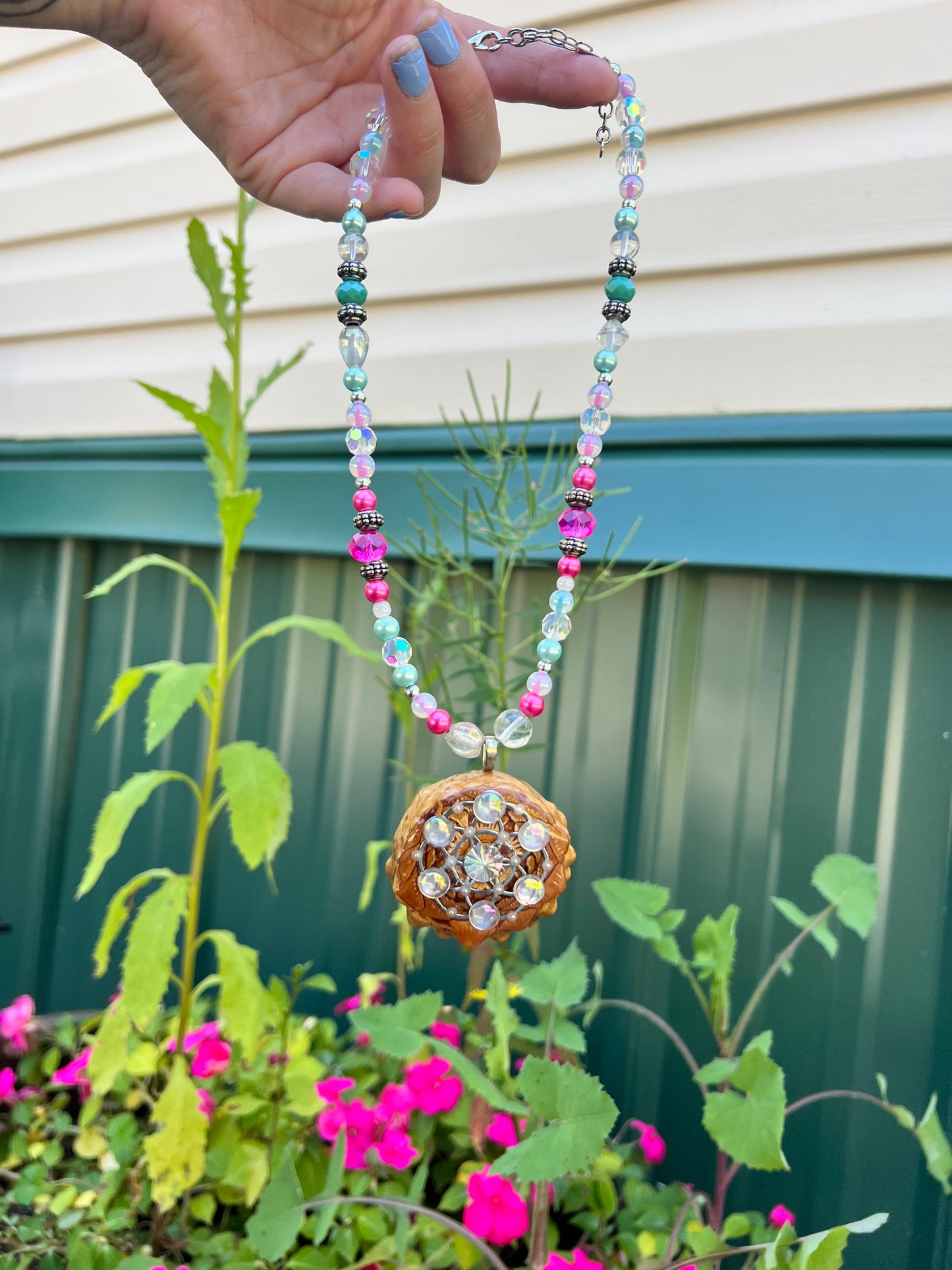 Geometric Pinecone Beaded Choker 17-19”