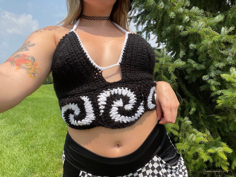 MTO -Spiral Crochet Top