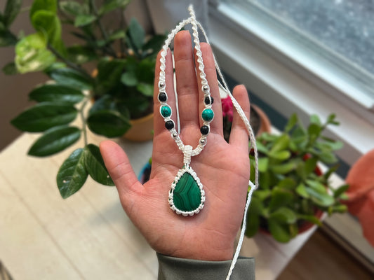 Macrame Necklace (Malachite)